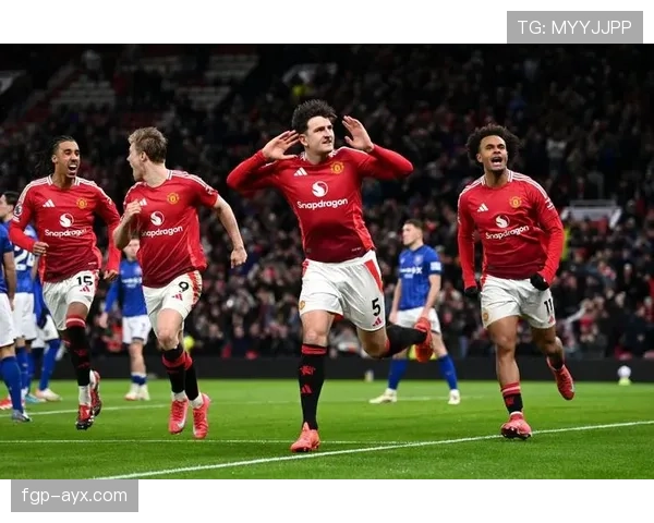 马奎尔防守数据亮眼，关键时刻稳健发挥助英超铁卫状态回暖