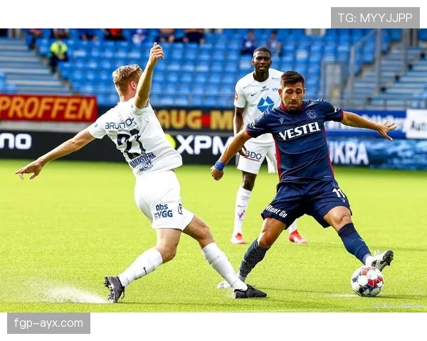 里斯本竞技防守